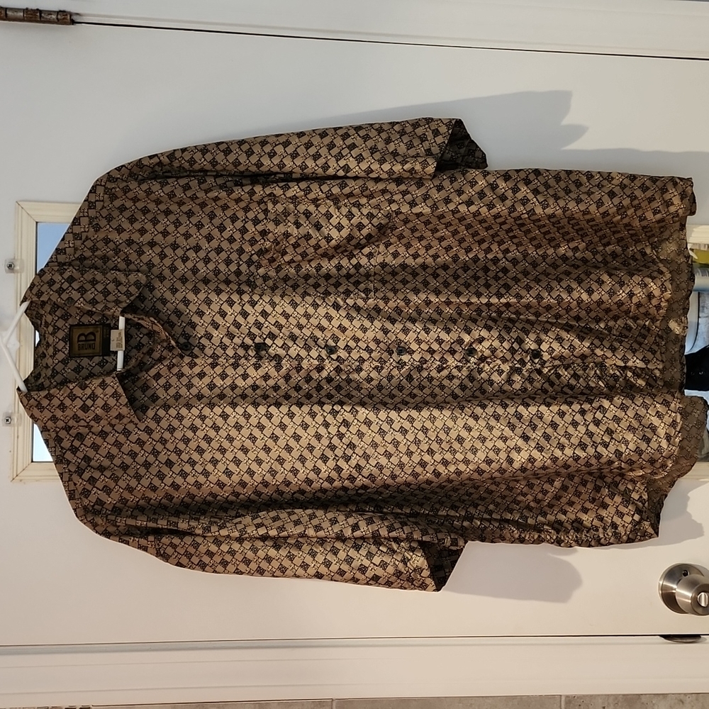 Men's self shirt by Bruno size is large made in italy